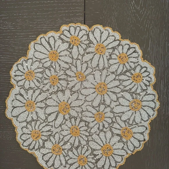 Nicole Miller Floral Beaded Placemat - White and Gold