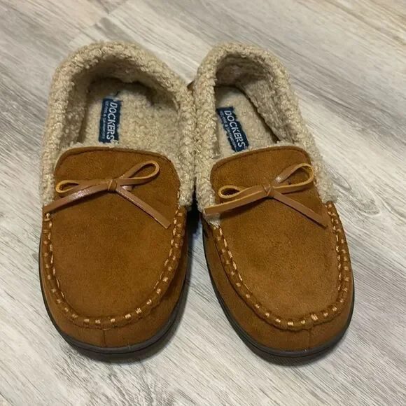 Dockers kids slippers size M 13-1 preloved ❤️