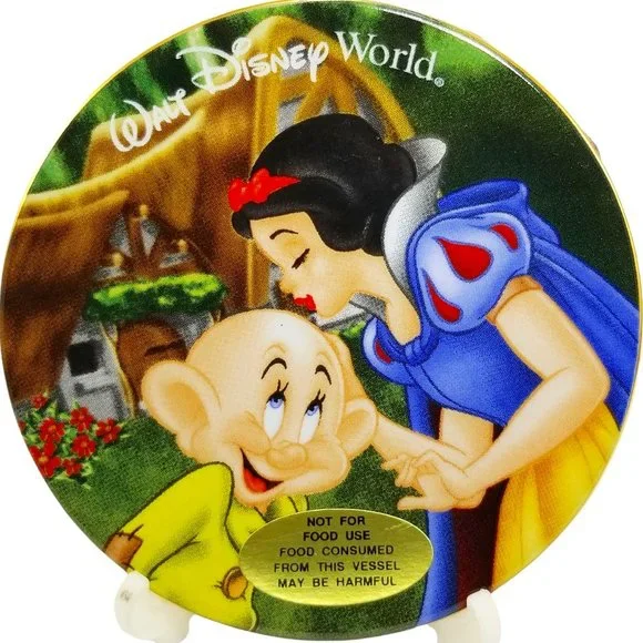 Walt Disney World Snow White “A kiss for Dopey