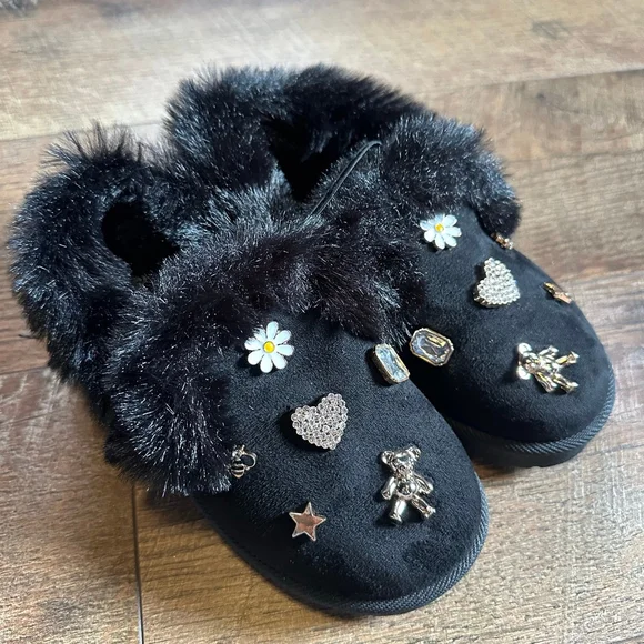 Girls Sugar Kiss Black Faux Fur Slippers with Charms 12 (Toddler Girl)