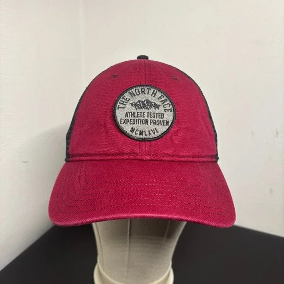 The North Face Snapback Trucker Hat Red One‎ Size Adjustable Mesh Back 6 Panel