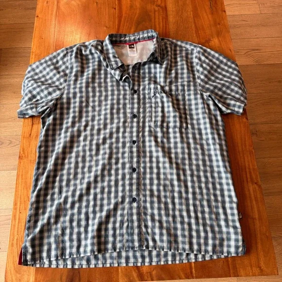 The North Face Men's Blue/Green Plaid Short Sleeve Button Up Short Size XL