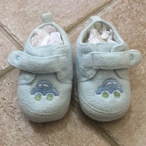 KRU Layette Baby Boys Car Soft Fleece Slippers