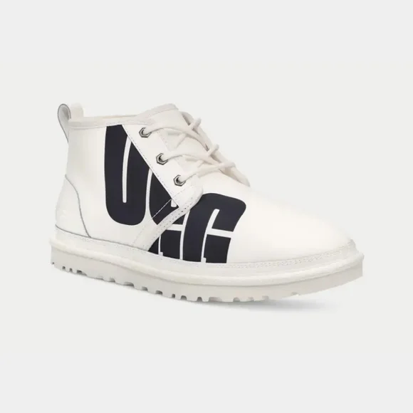 UGG Men’s Neumel Chopd White‎ Leather Chukka Boots size 9