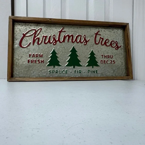 Farm‎ Fresh Christmas Tree Wall Hanging. Size 12