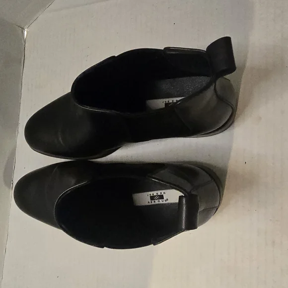 Black Ankle Boots‎