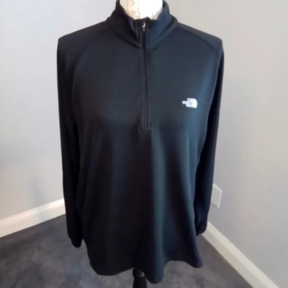 The North Face Lightweight Recycled Polyester 1/4 Zip Pullover Jacket Black - L