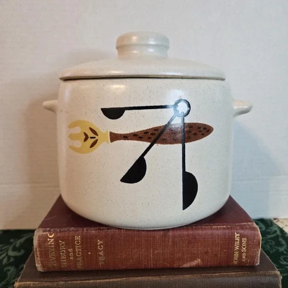 Vintage West Bend USA Stoneware Bean Pot w/Lid 1960's‎ MCM