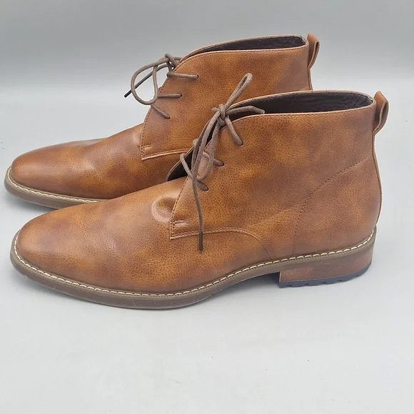 Van Heusen Men's Gibson Chukka Boots Men size 10.5 vegan leather