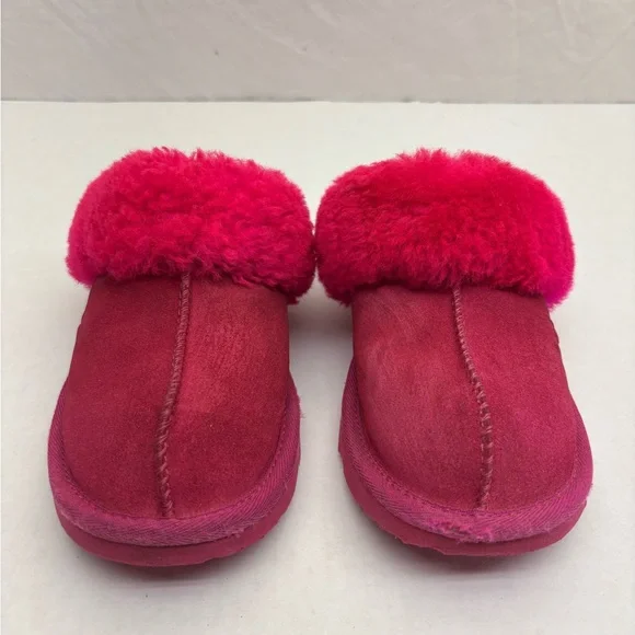 UGG Plush-Lined Shoe with Vivid Pink Interior 3 for little girl