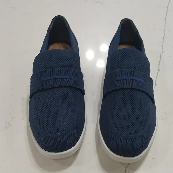 Tommy Bahama Blue and White Slip-On Loafers Sz 9 Without Tag Or Box