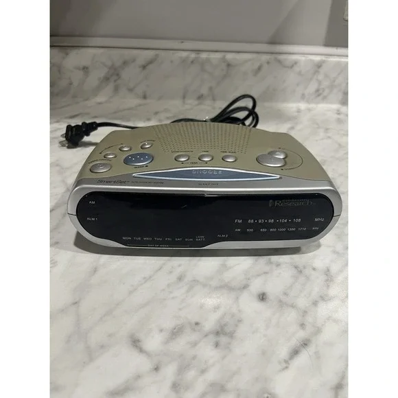 Emerson CKS1850 Research SmartSet AM-FM‎ 2-Alarm Clock Radio Blue LED TESTED