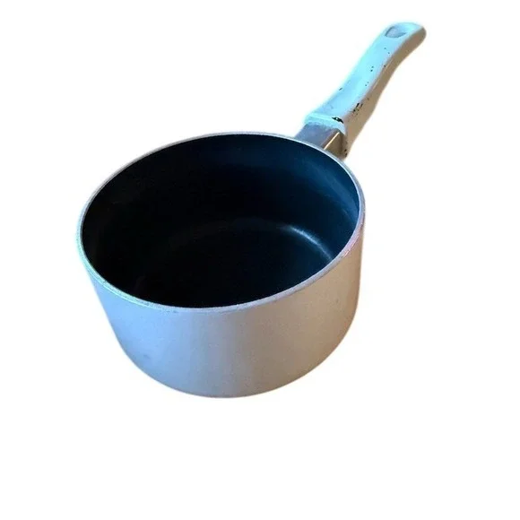 Meyer Milano Nonstick Saucepan 1 qt Silver Thermo-Vent Base White‎ Handle