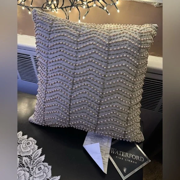 NWT Waterford Decorative Faux Pearl Beaded row Chevron Accent Pillow Gray 14x14