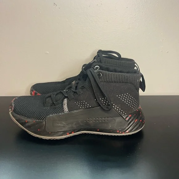 Adidas Dame “Peoples Champ”