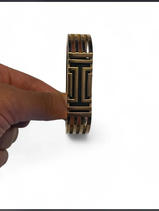 Tory‎ Burch Fitbit Hinged Gold Tone Bracelet (rare)