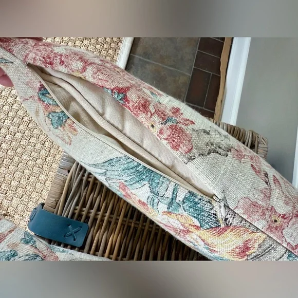 Set of 2 Tropical Lumbar Pillow Covers / 16” x 24”
