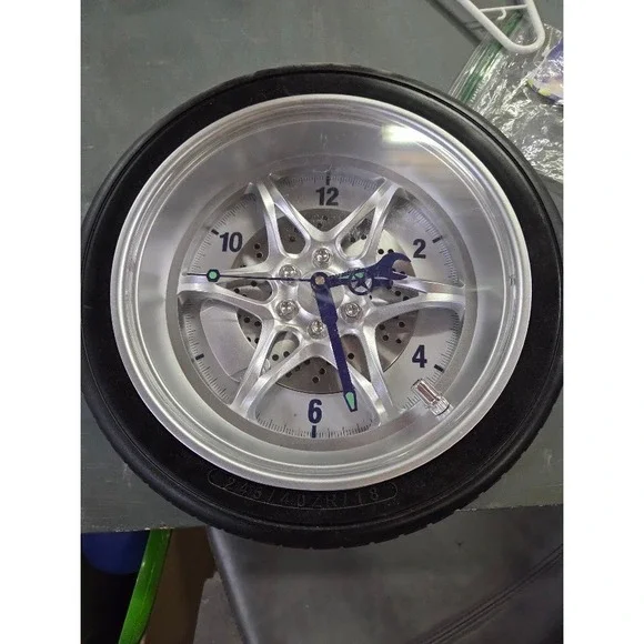 Car Tire Rim Wall Clock Silver Spoke Wheel Automotive Garage Decor 14 Inch
