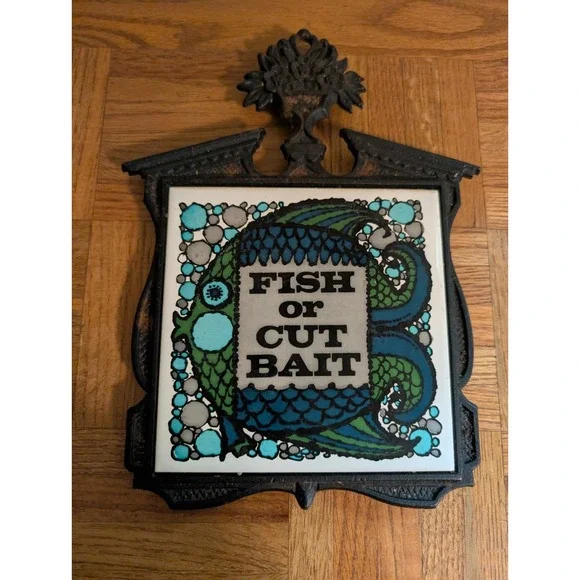 Vintage Cast Iron Trivet Fish Or Cut Bait Made In Japan Tile MCM‎ Mid Century