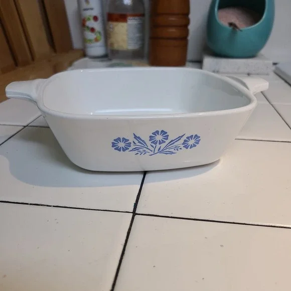 Corningware Blue Cornflower Petite Pan Casserole Dish P41B 1 3/4‎ Cup Vintage