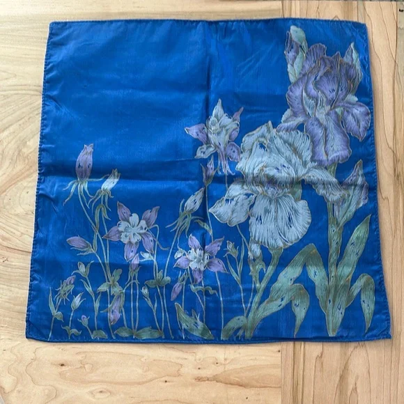 Blue Floral 100% Thai Silk Pillowcase