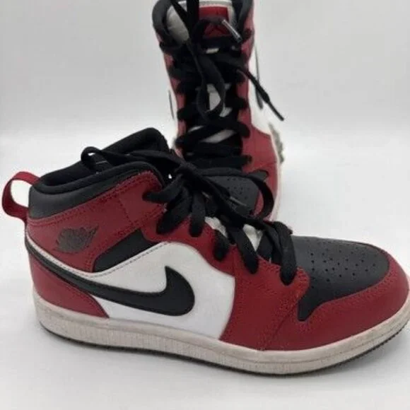 Nike Air Jordan Youth Kids 2Y Retro 1 Mid PS Chicago Black Toe 640734 069