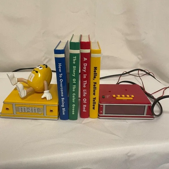 M&M Yellow‎ Character Clock Bookends Radio Display (Flawed, Read Details)