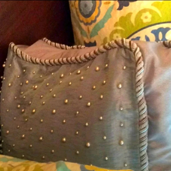 HIGH QUALITY! Silk Accent Pillow with Pearls ☆