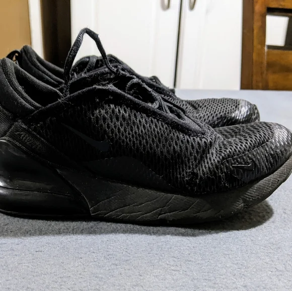 Nike Air Max 270‎ size 2Y fair condition