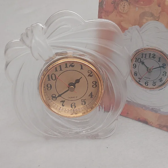 Elegant Gold and Clear Quartz Table Clock NIB