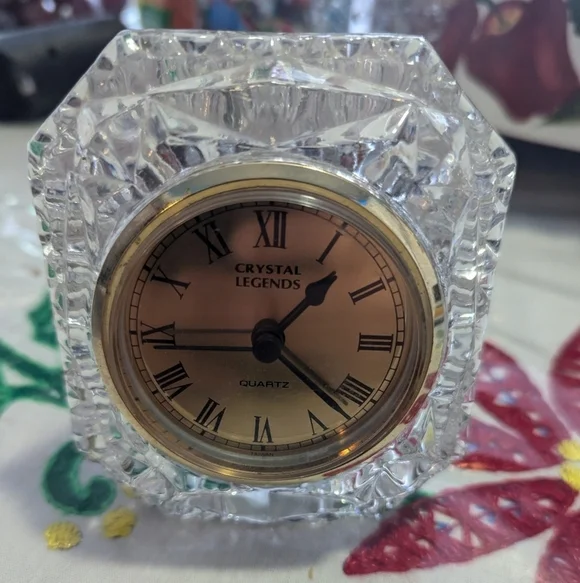 Vintage crystal legends clock by godinger