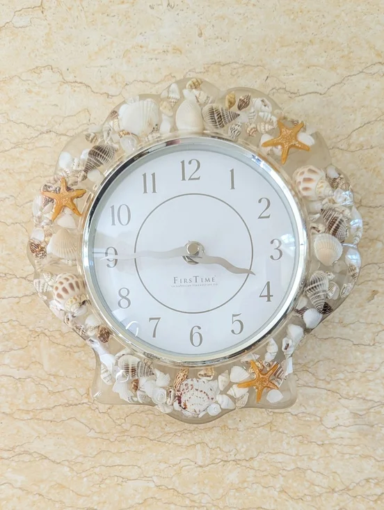 Vintage Lucite Seashell Coastal Grandma Core Quartz Firstime Wall Clock