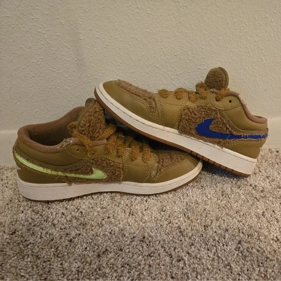Nike Air Jordan 1 Low Utility GS Teddy Bear size 4Y‎