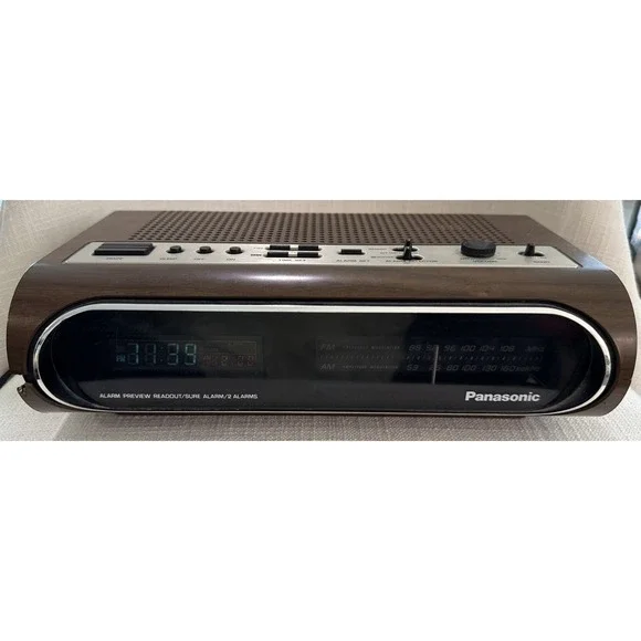 VTG Panasonic RC6410 Plastic Brown Wood‎ Grain Clock Radio 2 Alarms Working
