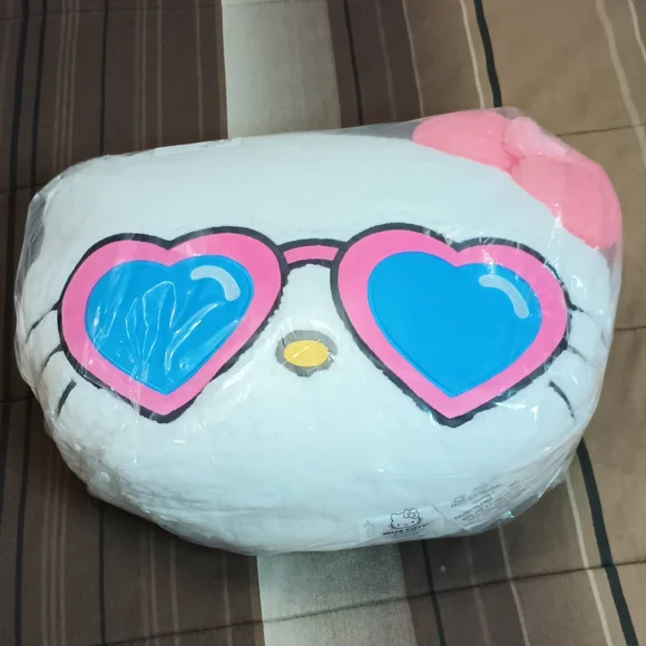 Hello Kitty Sunglasses‎ Pillow