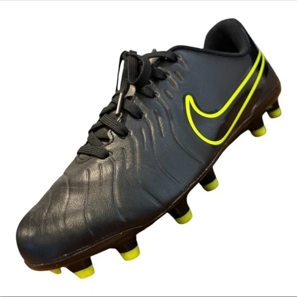 Nike Jr. Tiempo Legend 10 Club Black & Yellow (Youth) Soccer Cleats Size 5Y
