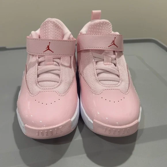NWOT Jordan Max Aura 6 Toddler Shoe (pink/red/metallicsilver