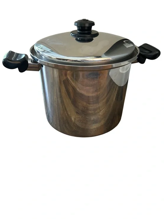 vintage Saladmaster stock pot made of T304S stainless steel
