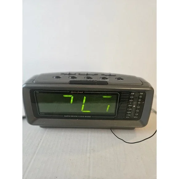 Lenox Sound Digital Alarm Clock Radio AM/FM Green LED Display‎ CR-776