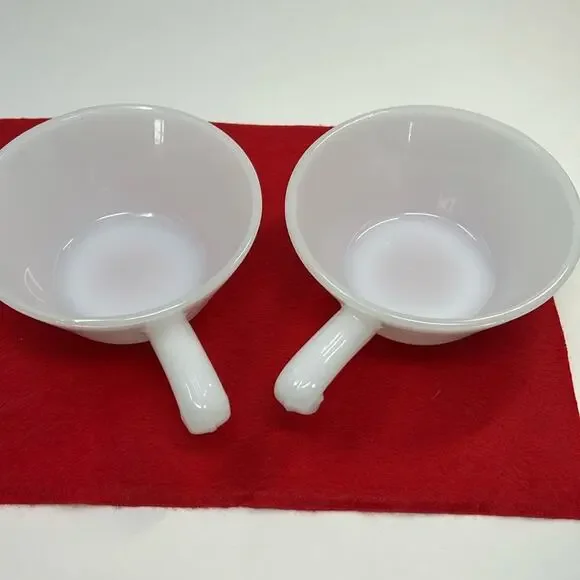 Vintage Anchor Hocking Fire King One Handle Chili Cereal Soup Bowls Set of 2