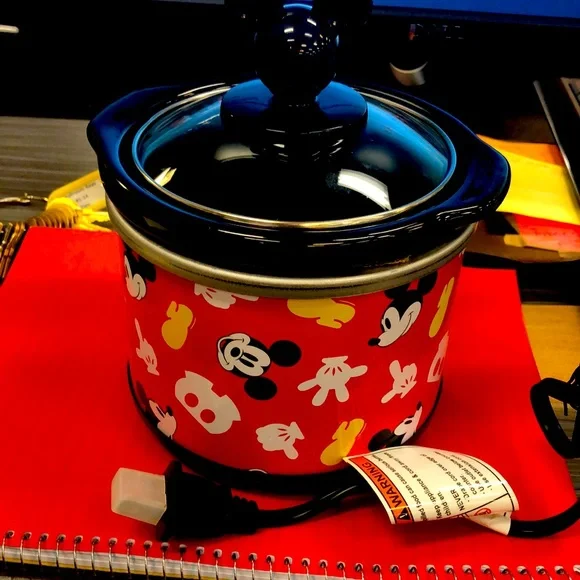 Mickey Mouse 20 ounce sauce warmer. Brand new!