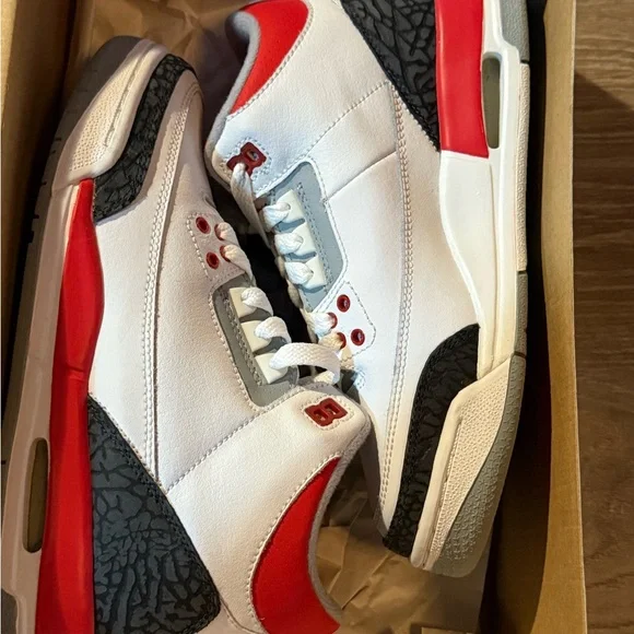 Brand new Air Jordan Retro 3 size 5 (never worn)