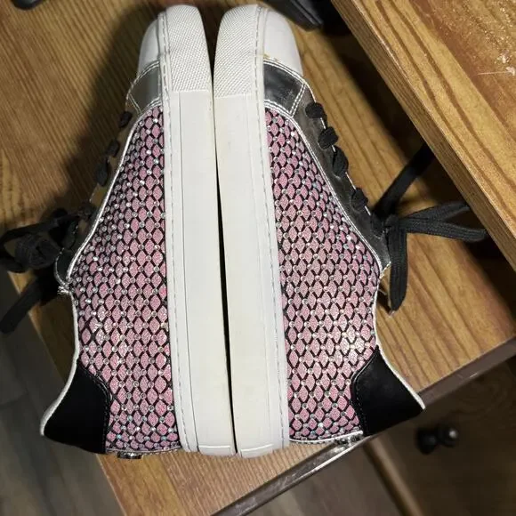 Steve Madden girls J-Rowdy sneakers size 2. Sparkly pink.