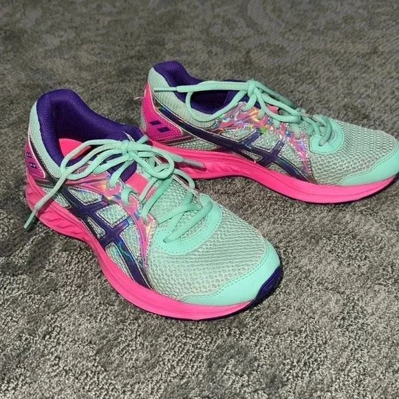 •Kid’s Asics Jolt•​