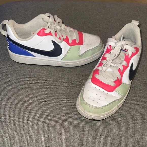 Girl’s Nike shoes! SO cute!
