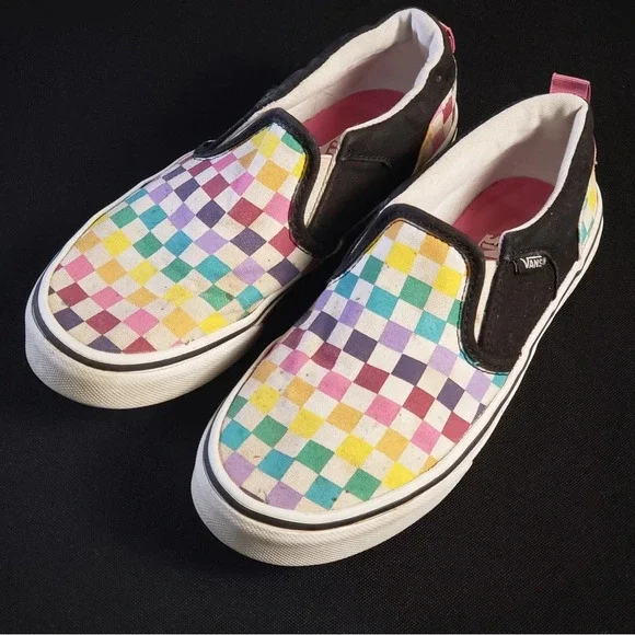 Van’s Slip On Rainbow Checkered Sneakers Girl’s 3‎