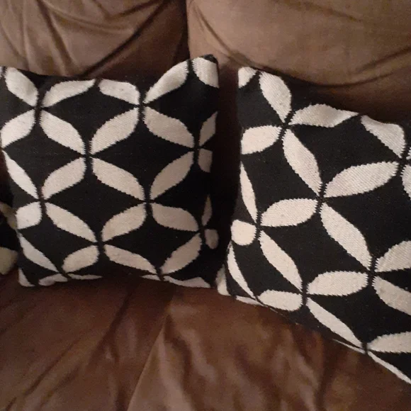 WORLD MARKET DECORATE THROW PILLOWS SET OF 2