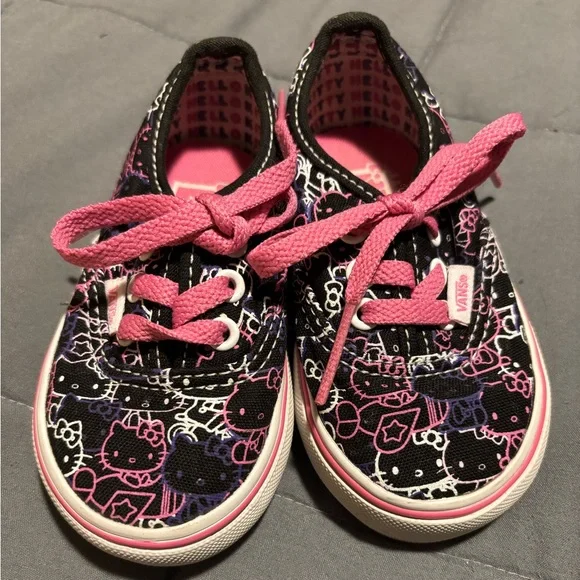 VANS Toddlers Classic Hello Kitty Sneakers Size 4
