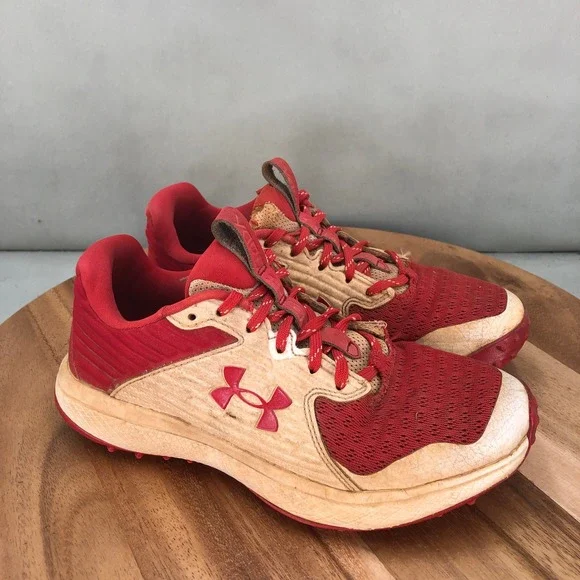 Under Armour Yard Turf Baseball Shoes Youth Size 5Y