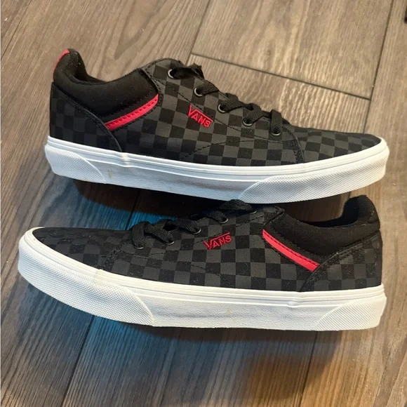 Vans Ward Checkerboard Black Red Low Top Sneakers Youth 7 Mens 6 Womens 8.5